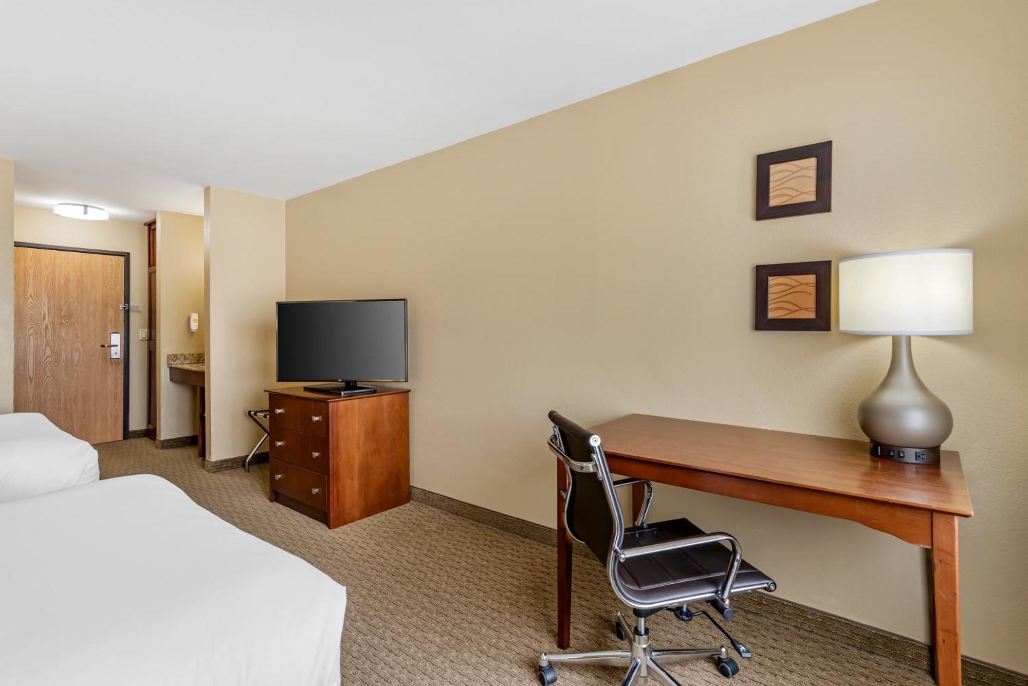 Comfort Inn & Suites East Moline Near I-80 Exterior foto